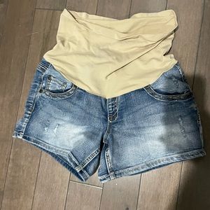 Maternity shorts